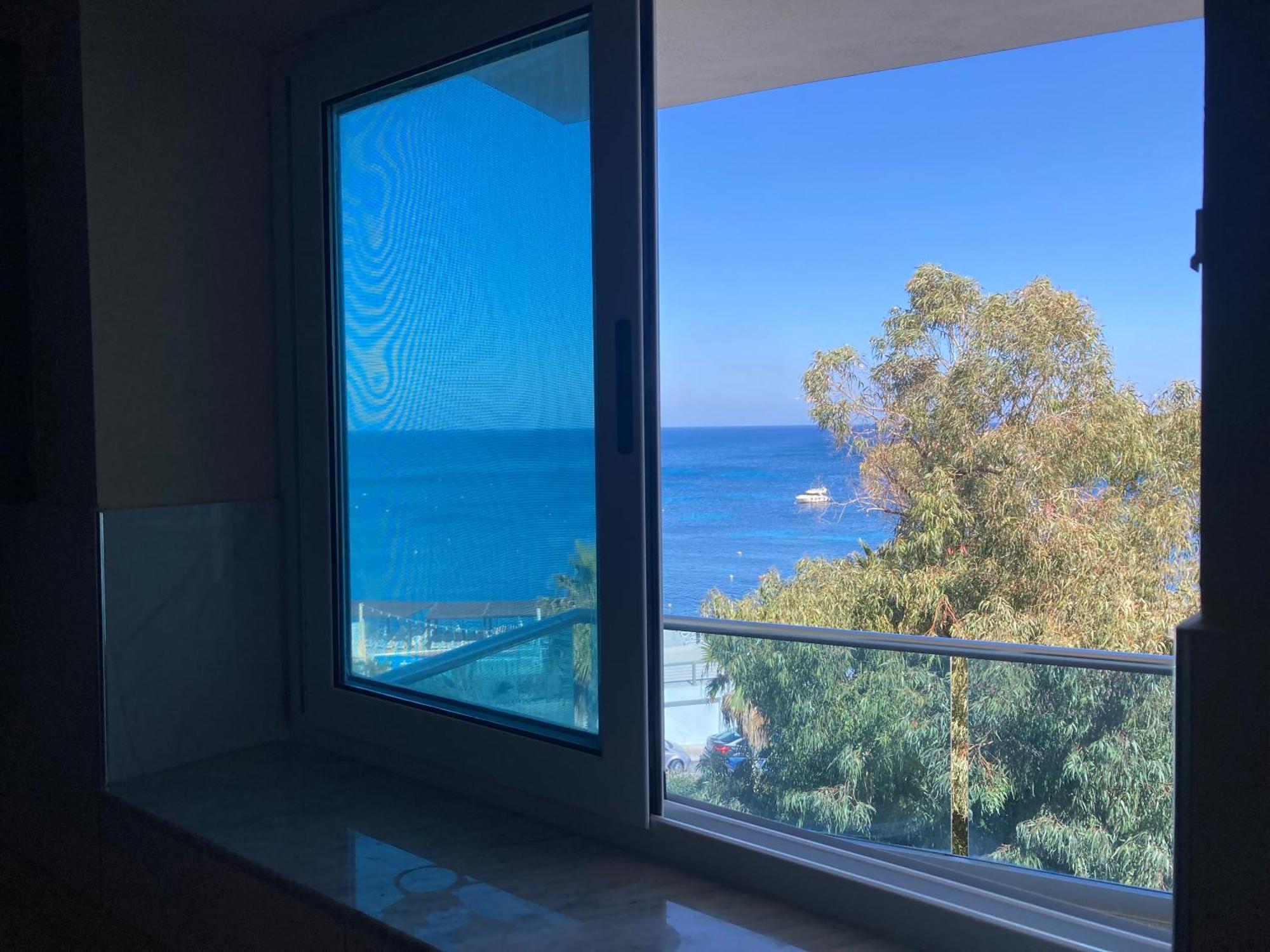 Sunrise Bay Apartments - Frontline Sea Views เซนต์พอลส์เบย์ ภายนอก รูปภาพ