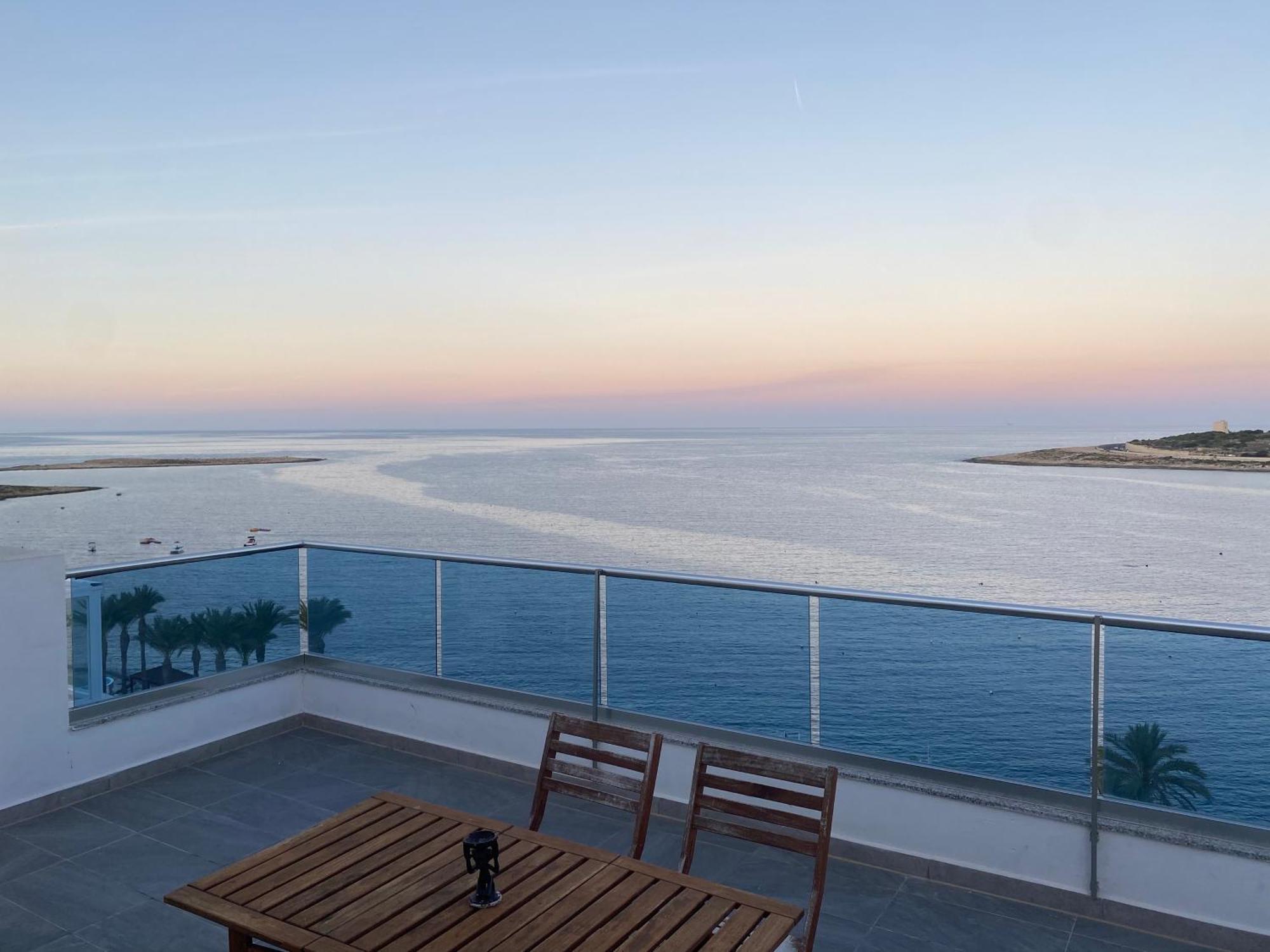 Sunrise Bay Apartments - Frontline Sea Views เซนต์พอลส์เบย์ ภายนอก รูปภาพ